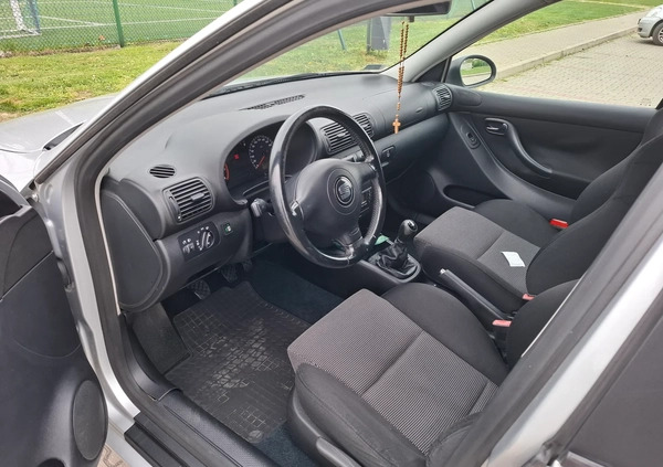 Seat Leon cena 8300 przebieg: 289000, rok produkcji 2004 z Strzelin małe 106